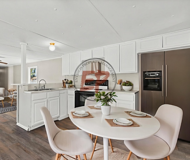 Building Photo - 3 Sleepy Hollow