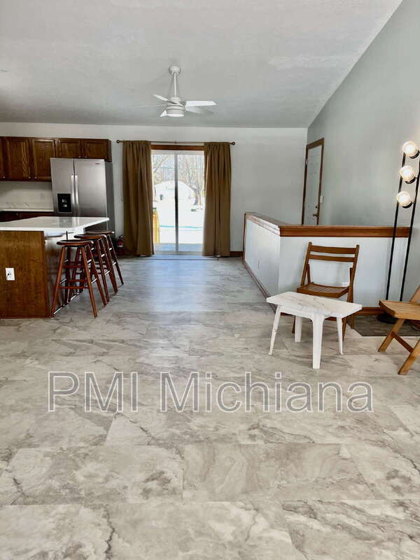 Foto del edificio - 56430 Hoosier Ave