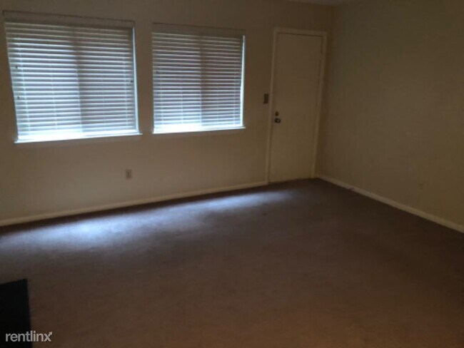 Building Photo - 2 br, 2.5 bath Townhome - 209 Mill Point Dr