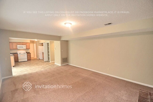 Building Photo - 7241 Connan Ln