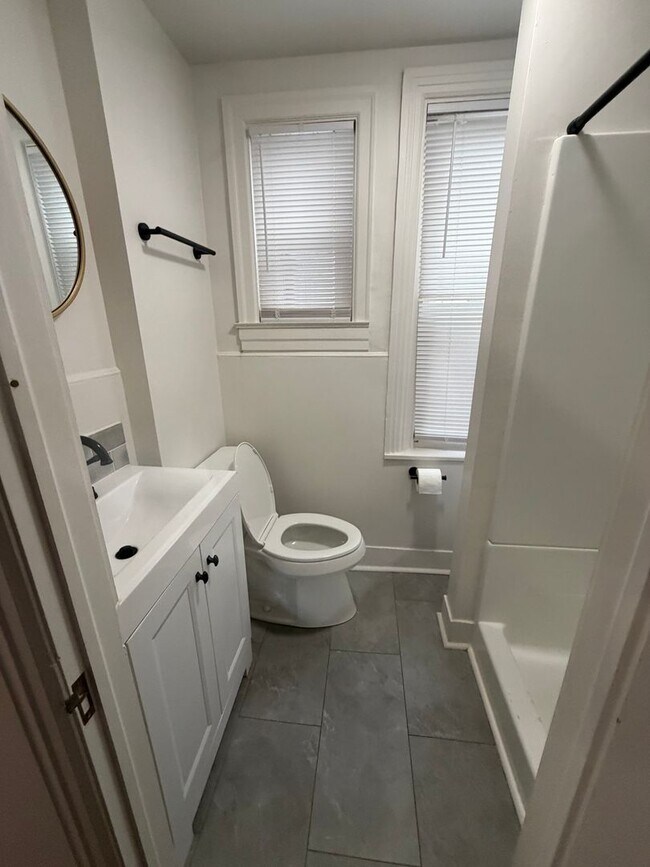 Foto del edificio - 338 Lancaster Ave