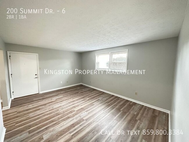 Foto del edificio - 200 Summit Dr