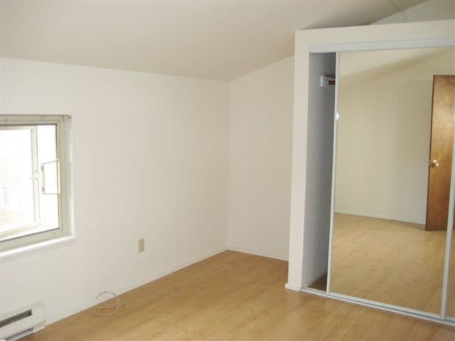 Primary Photo - 4230 8th Ave NE