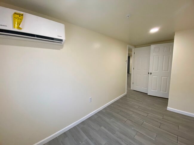 Building Photo - 2710 Dothan Plz