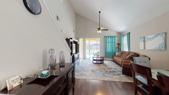Building Photo - 1802 Royal Ridge Dr