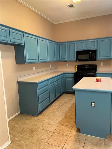 Foto del edificio - 8801 Creekside Dr