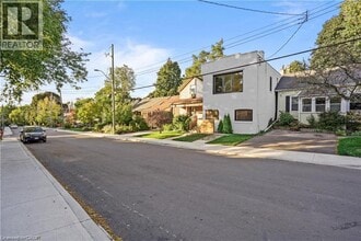 Building Photo - 30 Jones St