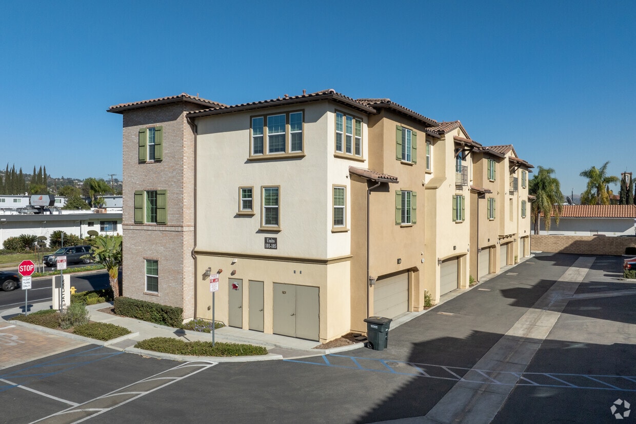 1220-1240 W La Habra Blvd - Skylark