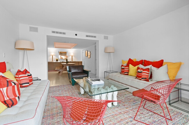 Foto del edificio - 170 N Ocean Blvd