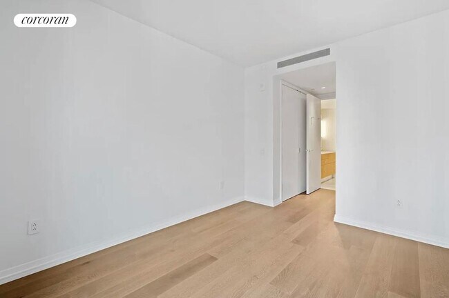 Foto del edificio - 250 W 96th St