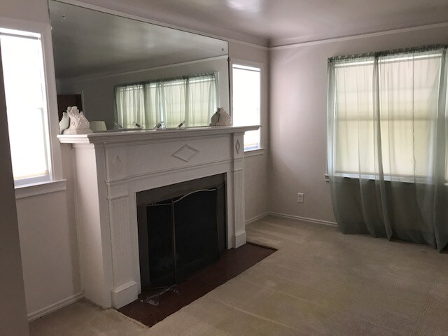 Sala de estar - 13365 Whitcomb Ave