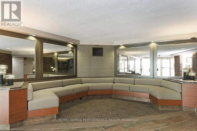 Building Photo - 20 Chesterton Dr