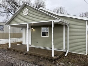 Building Photo - 465 S National Rd