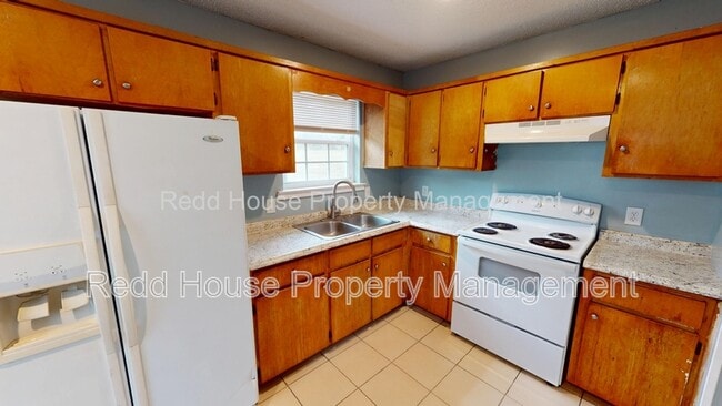 Building Photo - 105 Nann St