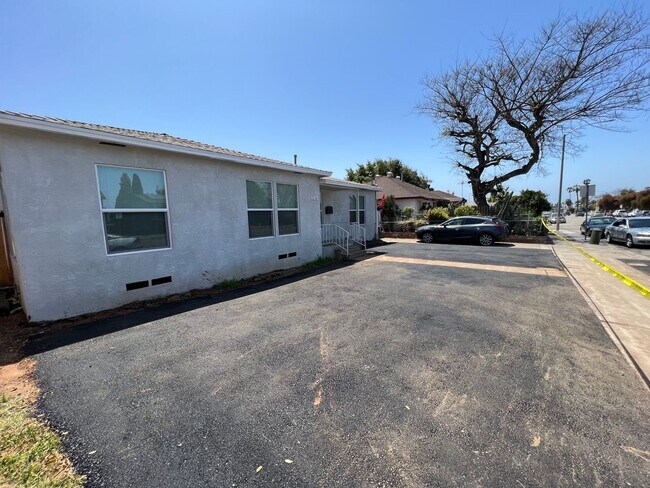 Foto del edificio - Spacious Remodeled 4 Bedroom/3 bath Home with Bonus Room