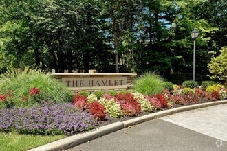 Building Photo - 23 Meadowood Dr
