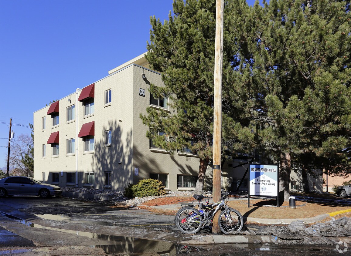 Foto del edificio - Powers Circle Apartments