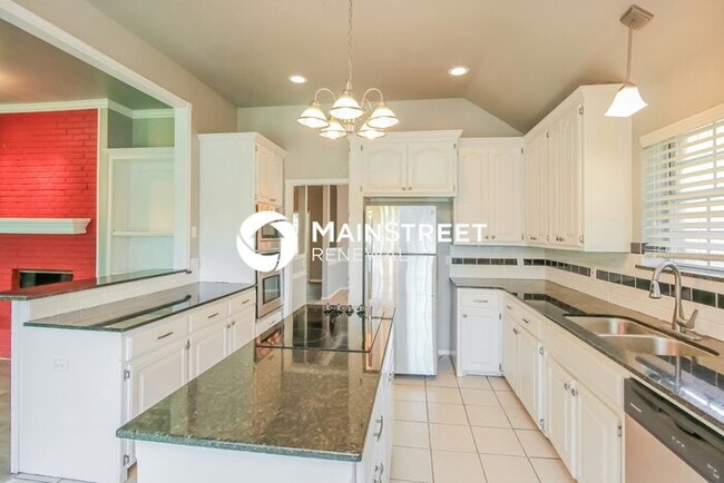 Building Photo - 4 Bedroom Pet-Friendly Home in Oklahoma City, OK with Main Street Renewal