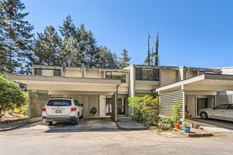 Building Photo - 22717 Lakeview Dr