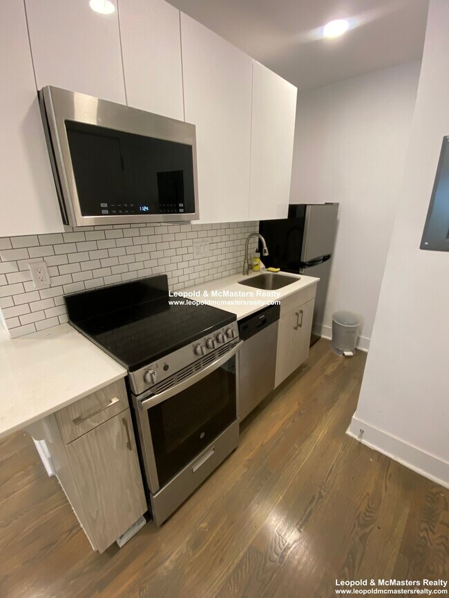 Building Photo - 501 Beacon St