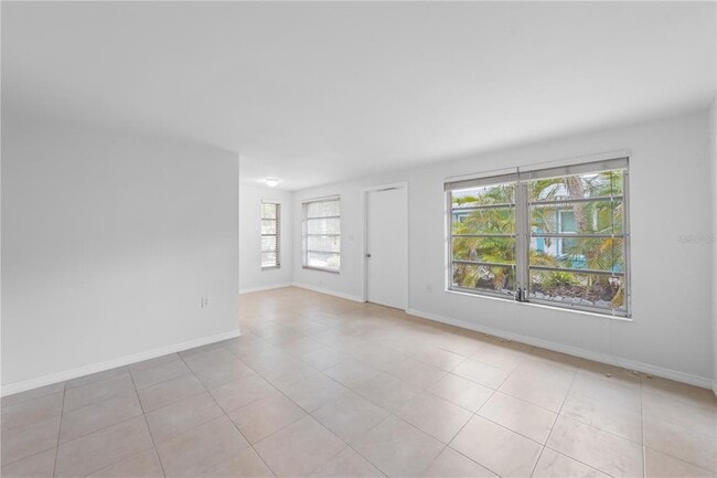 Building Photo - 208 Magnolia Ave