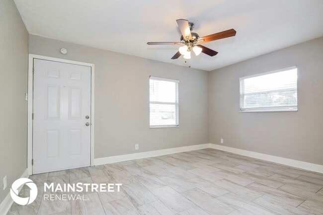 Foto del edificio - 4805 S 88th St