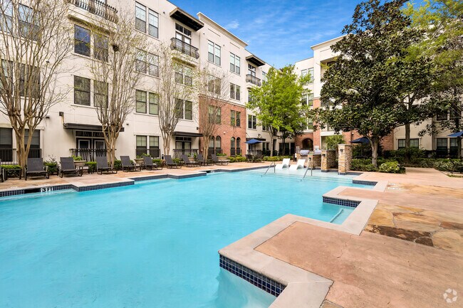 Piscina - Braeswood Place