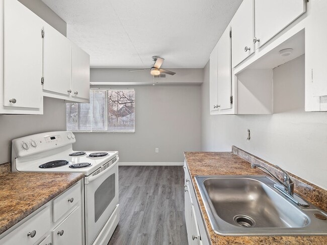 Interior Photo - Hollydale Apartments