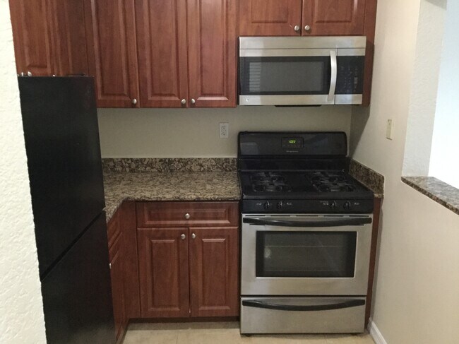 Building Photo - 14500 SW 88th Ave