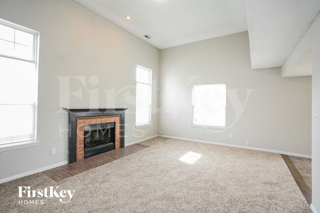 Foto del edificio - 6230 Long River Ln