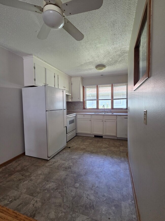 Foto del edificio - 401 46th Ave NE