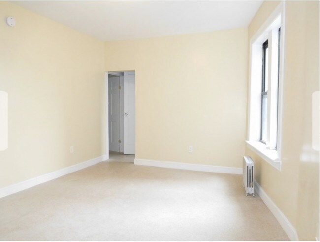 Foto del edificio - 2833 Briggs Ave