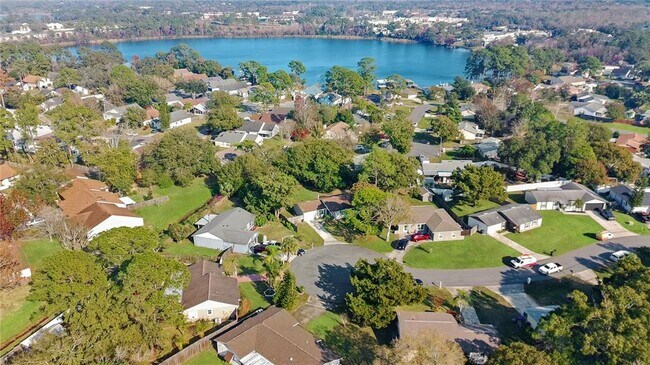 Foto del edificio - 109 Wild Elm Ct