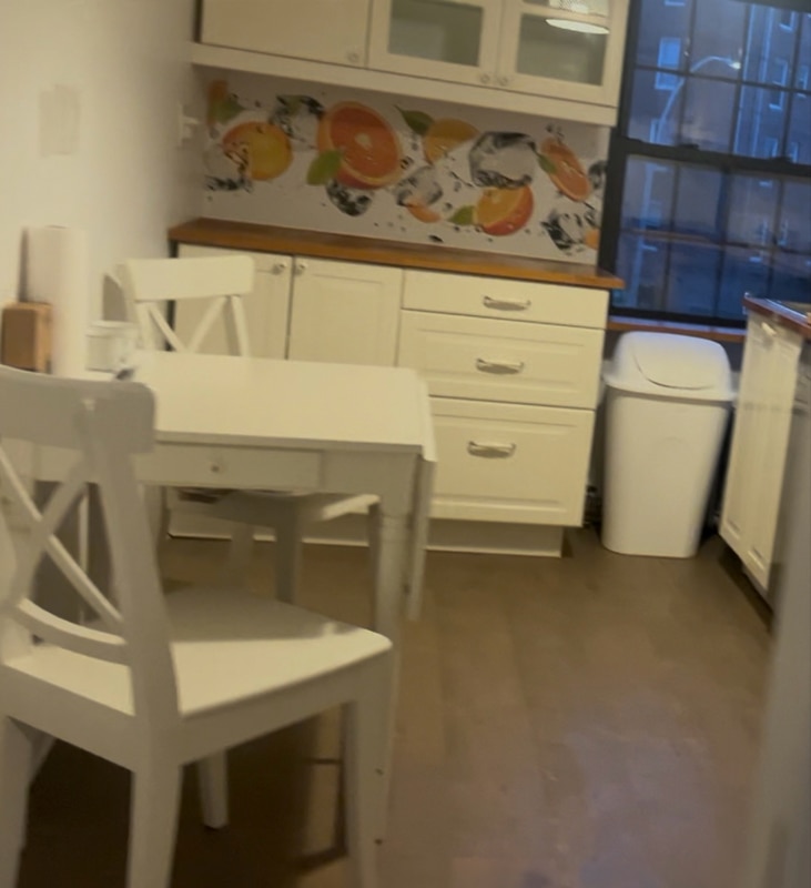 Foto del edificio - 6407 Exeter St