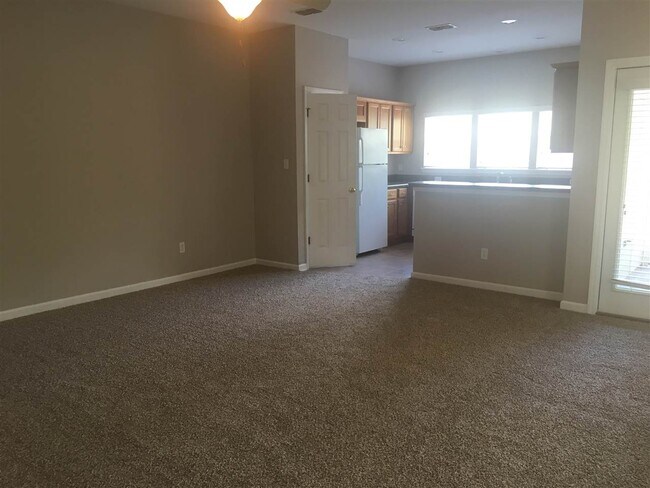Building Photo - 2252 Graphene Ln