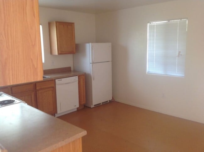 Building Photo - 6310 S Dunton Ave