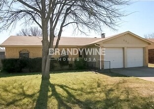 Building Photo - 553 Edwards Dr