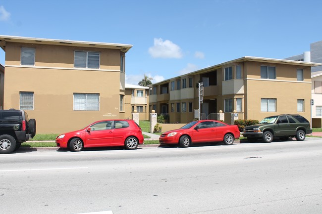 Foto del edificio - The Harding Apartments