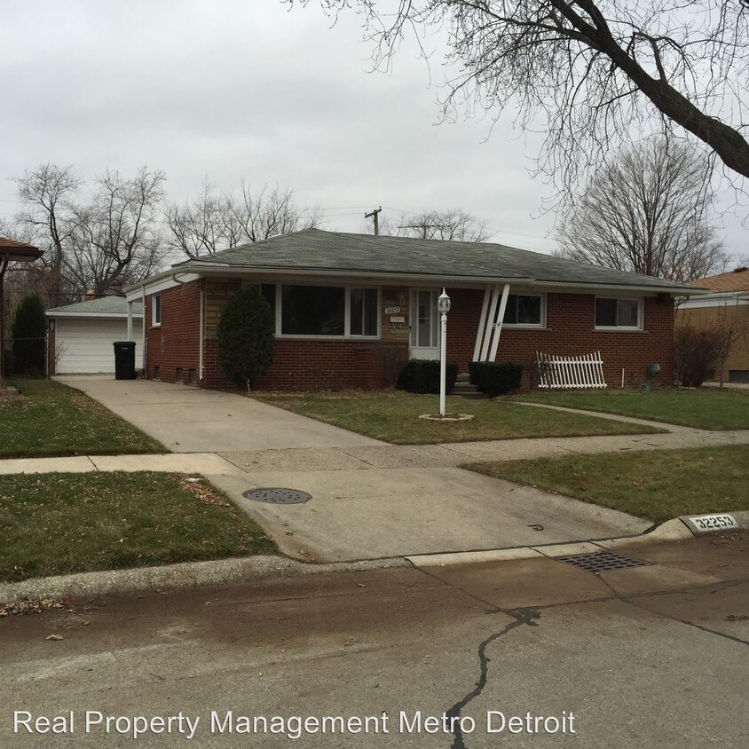 Primary Photo - 32253 Judilane St