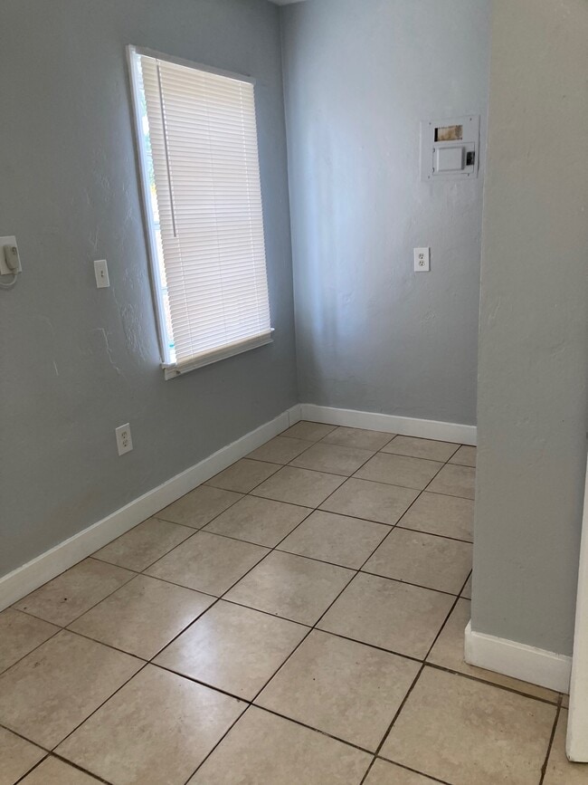 Building Photo - 424 N Federal Hwy