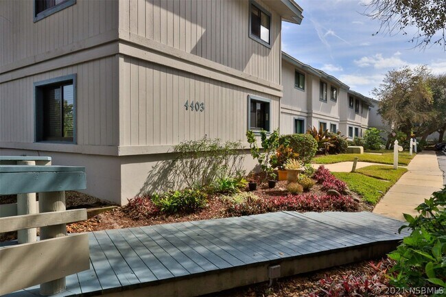 Foto del edificio - 4403 Sea Mist Dr