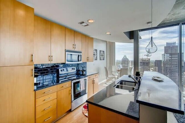 Foto del edificio - 360 Nueces St