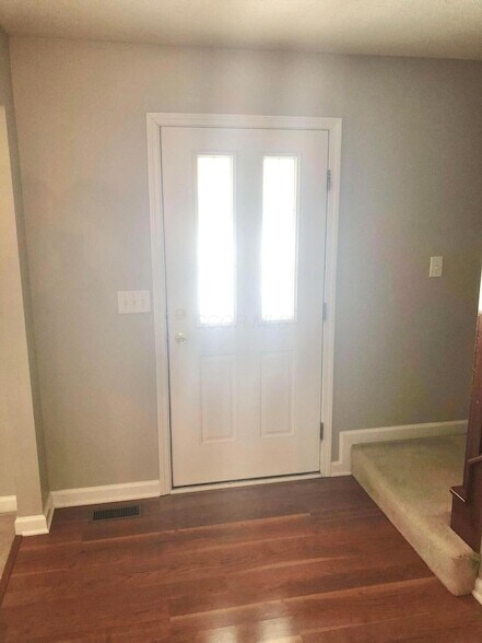 Building Photo - 2916 Abbey Knoll Dr