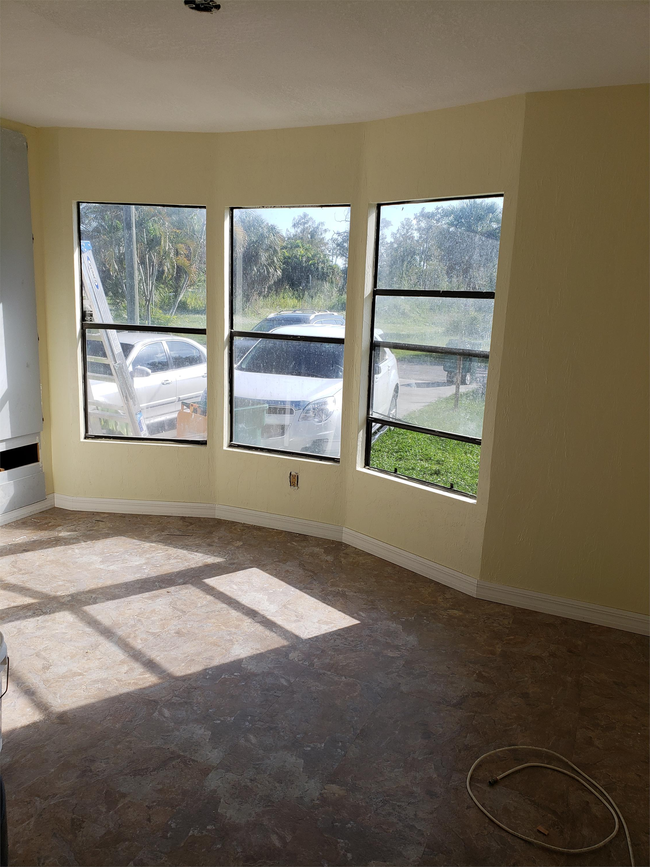 Foto del edificio - 980 Auto Ranch Rd