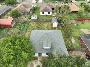 Building Photo - 4014 Aggassi Dr