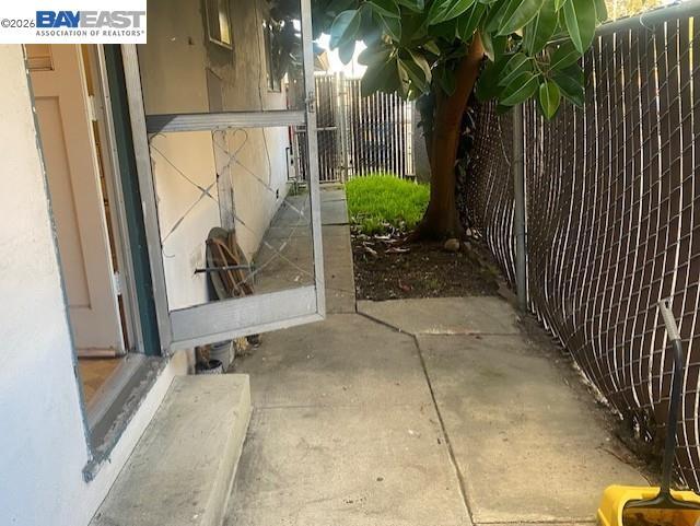 Foto del edificio - 37235 Cedar Blvd