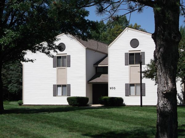 Foto del edificio - 5220 Hedgewood Dr