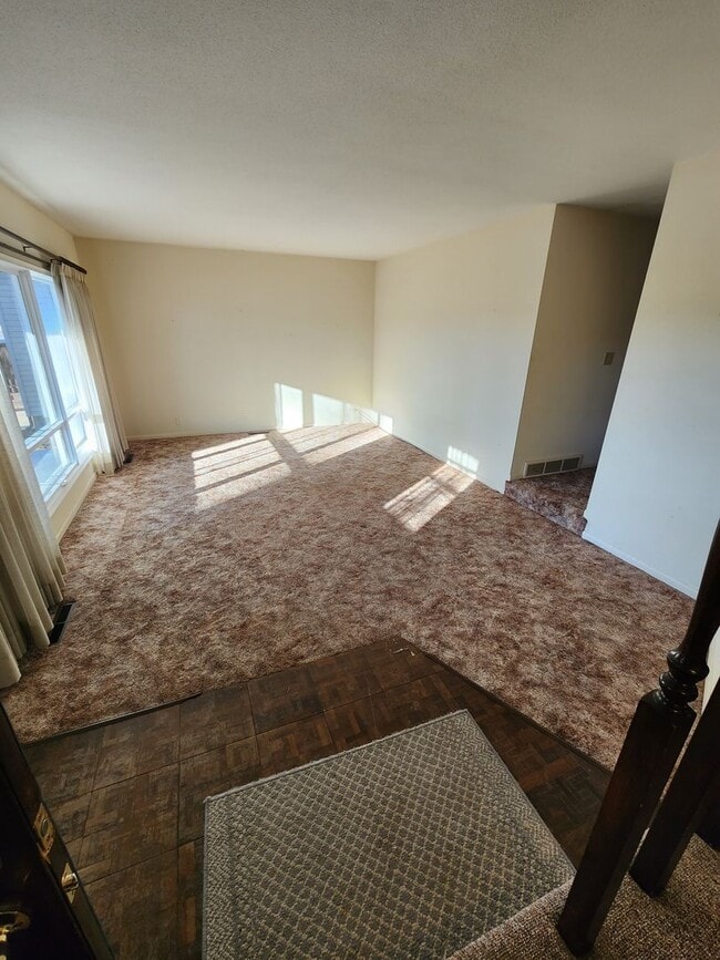 Building Photo - 1115 N Sherman Ave