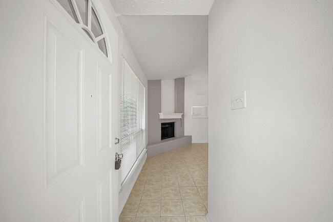 Building Photo - 20614 Park Row Blvd
