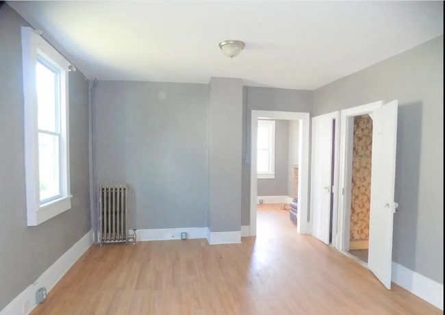 Building Photo - 417 Willow St